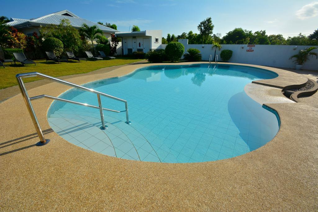 Olivia Resort Serviced Apartments And Bungalows Panglao City Exterior foto