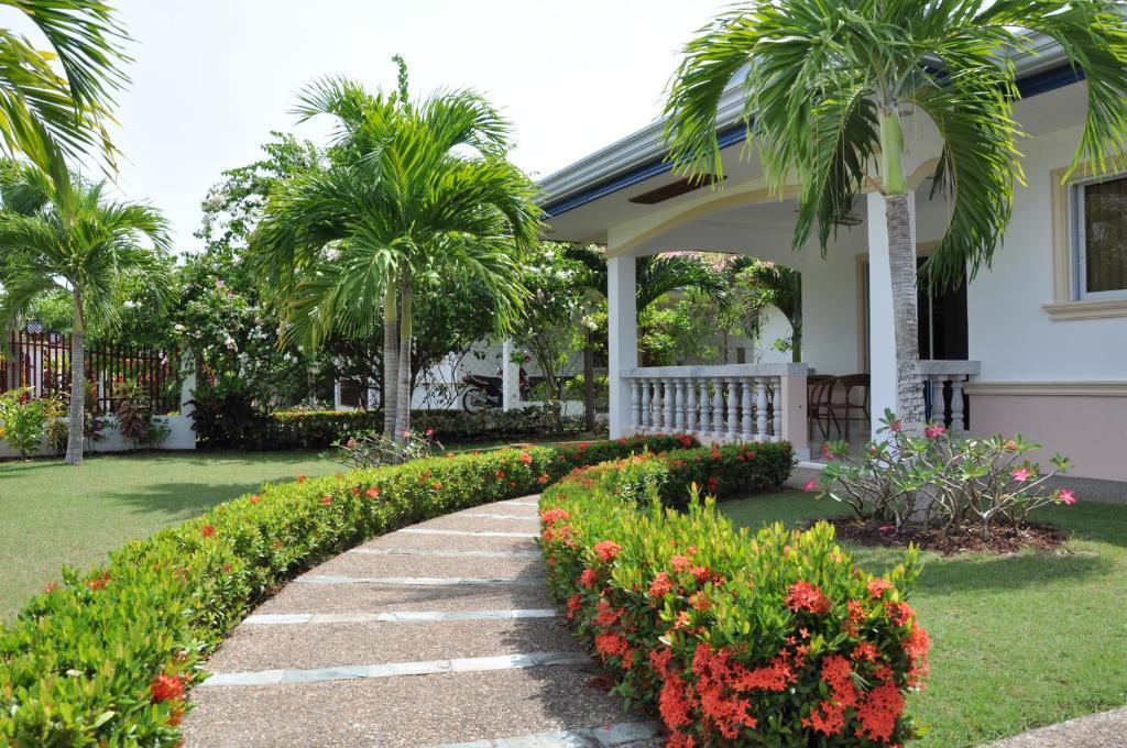 Olivia Resort Serviced Apartments And Bungalows Panglao City Quarto foto